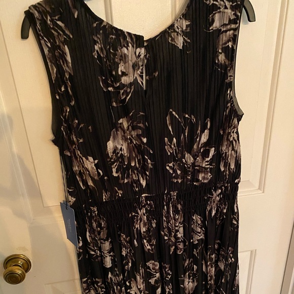 NWT extra large Vera Wang sleeveless dress - Picture 4 of 5